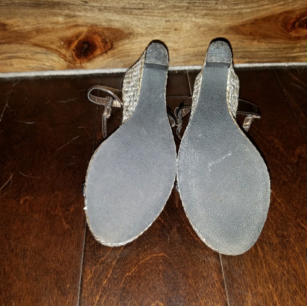 Sandals - Picture 4 of 4